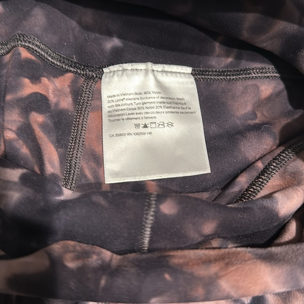 Exercise shorts - Picture 2 of 4